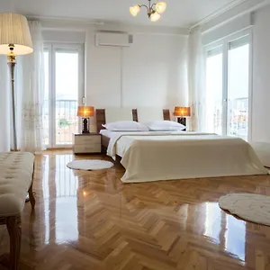 https://jelena-apartment-split.splithotels.org